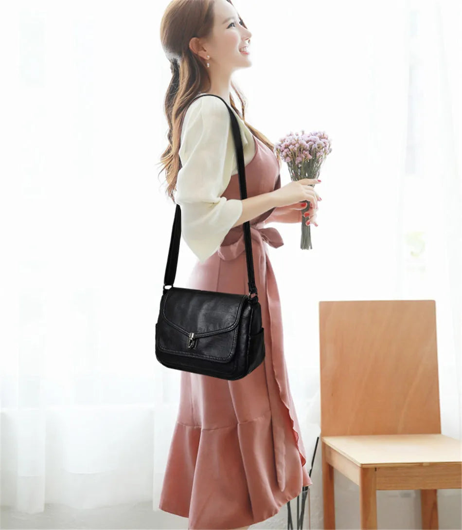 Title / Titre
EN: Women’s Retro Leather Handbag – High-Quality Multi-Pocket Shoulder Bag
FR: Sac à main rétro en cuir pour femme – Sac épaule multi-poches de haute qualité