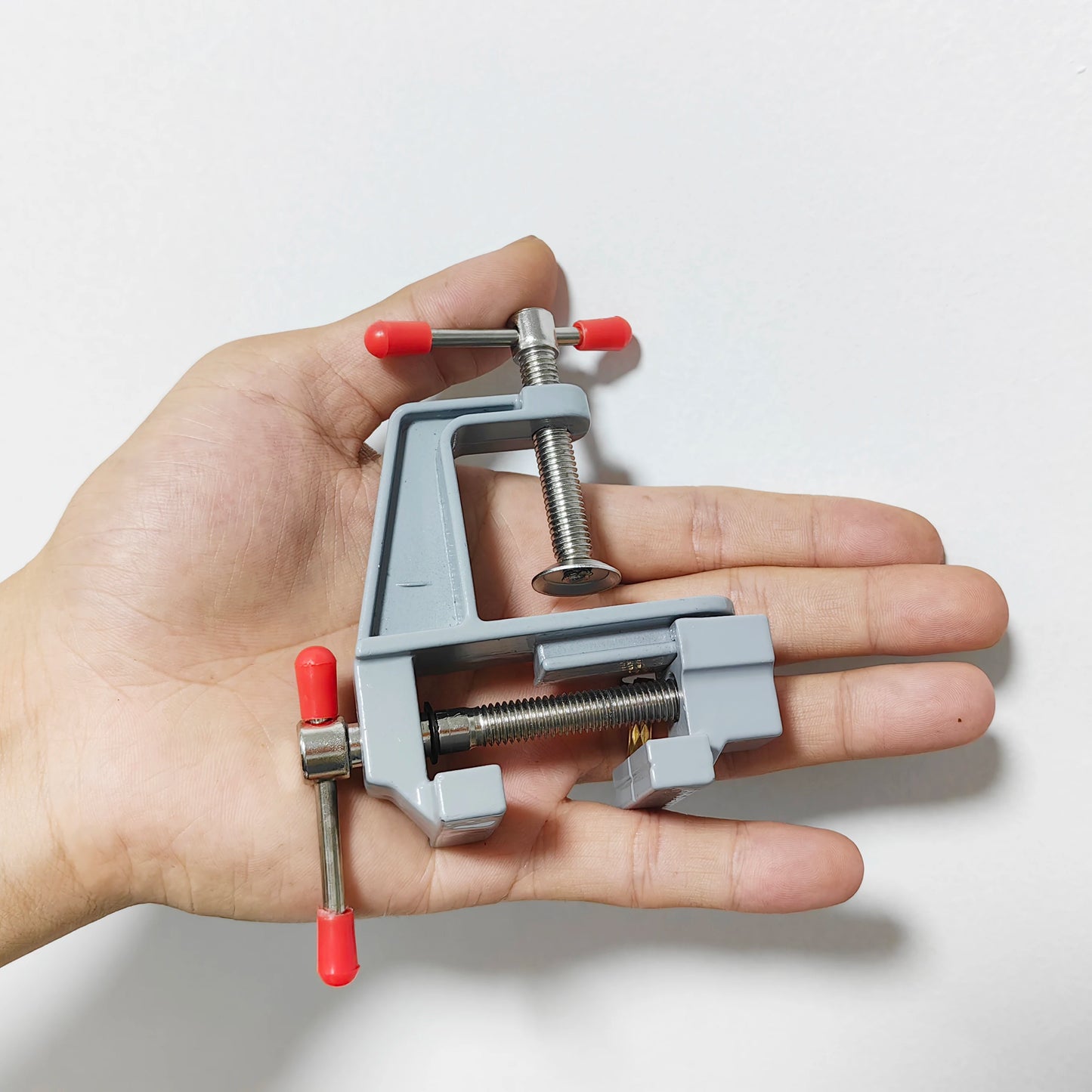 Mini Aluminium Alloy Bench Vise Multi-functional Table Clamp Screw Vise for DIY Craft Mold Repair Fixed Tool/ mini aEtau de table en aluminium