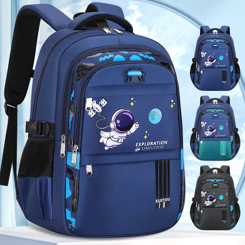 🇬🇧 Title:
Kids Astronaut School Backpack Set – Waterproof Primary School Bag with Bookbag, Lunch Bag & Pencil Case
🇫🇷 Titre :
Ensemble Sac à Dos Scolaire Enfant Astronaute – Sac Étanche avec Cartable, Sac