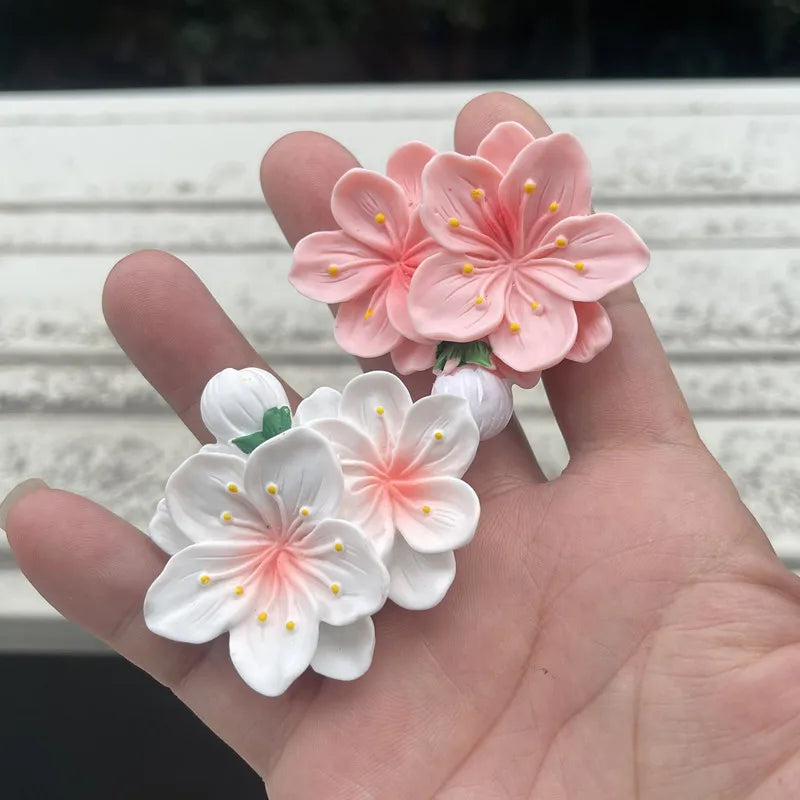 2025 Hot Fashion Charms for Creative Branches and Flowers Clogs Shoe Buckle Cute Shoes Accessories Decoration for Girls Gift