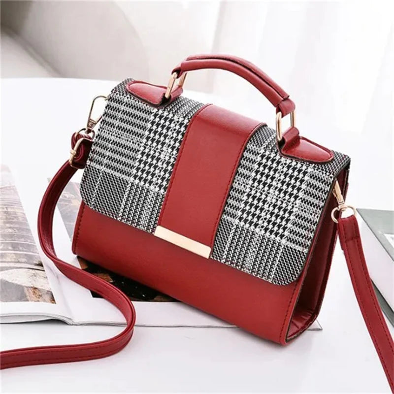 Title / Titre
EN: Retro Plaid Women’s Handbag – High-Quality PU Leather Crossbody & Shoulder Bag
FR: Sac à main femme à carreaux rétro – Simili cuir de haute qualité, porté épaule et bandoulière