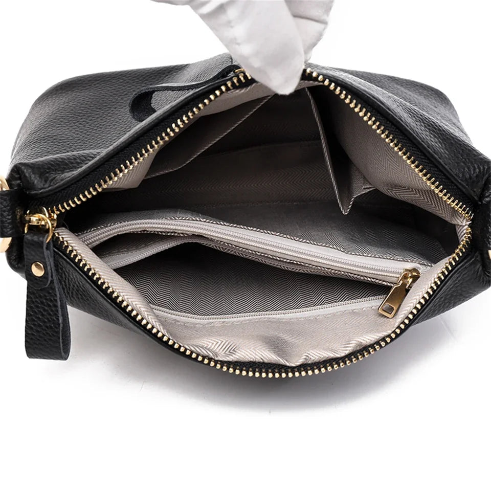 Title / Titre
EN: Luxury Genuine Leather Tote Bag – Women’s Soft Cowhide Shoulder & Crossbody Bag
FR: Sac cabas en cuir véritable de luxe – Femme, cuir souple, porté épaule et bandoulière