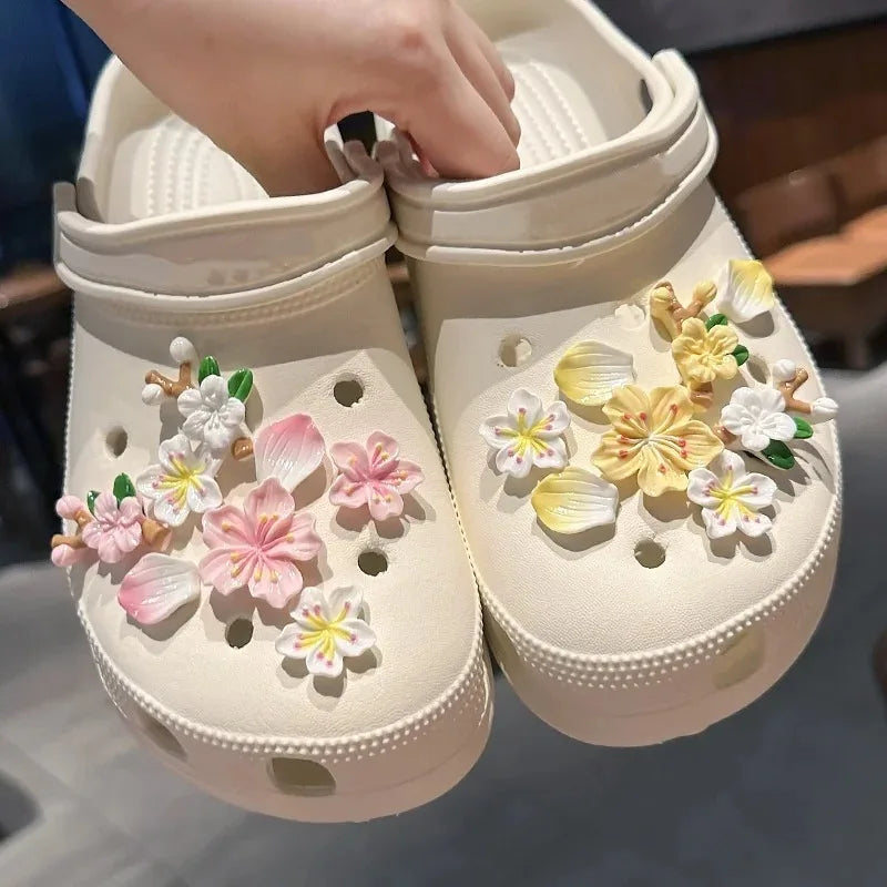 2025 Hot Fashion Charms for Creative Branches and Flowers Clogs Shoe Buckle Cute Shoes Accessories Decoration for Girls Gift