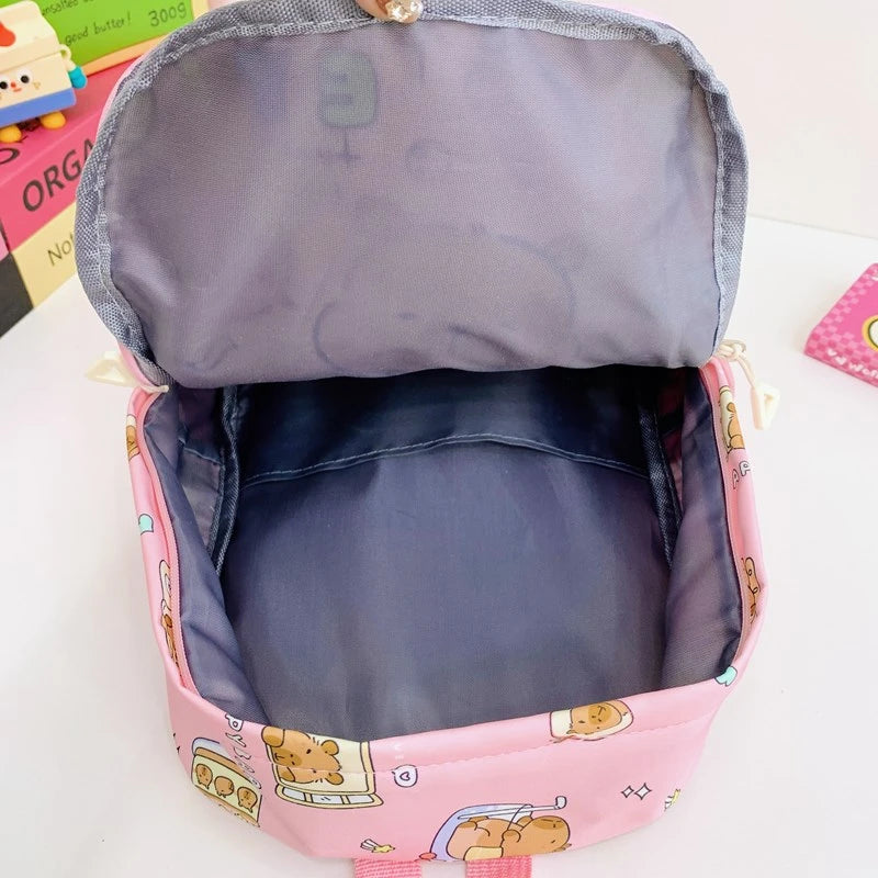 🇬🇧 Title:
Kids’ Waterproof School Backpack – Large Capacity Cartoon Bag for Travel & School
🇫🇷 Titre :
Sac à Dos Scolaire Enfant Imperméable – Grand Format Cartoon pour École & Voyage