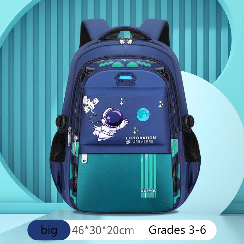 🇬🇧 Title:
Kids Astronaut School Backpack Set – Waterproof Primary School Bag with Bookbag, Lunch Bag & Pencil Case
🇫🇷 Titre :
Ensemble Sac à Dos Scolaire Enfant Astronaute – Sac Étanche avec Cartable, Sac