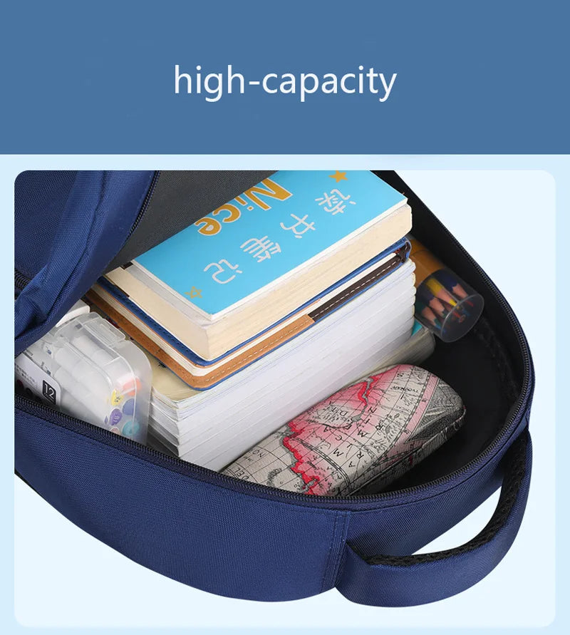 🇬🇧 Title:
Kids Astronaut School Backpack Set – Waterproof Primary School Bag with Bookbag, Lunch Bag & Pencil Case
🇫🇷 Titre :
Ensemble Sac à Dos Scolaire Enfant Astronaute – Sac Étanche avec Cartable, Sac