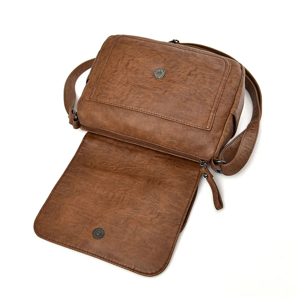 Title / Titre
EN: Women’s Retro Leather Handbag – High-Quality Multi-Pocket Shoulder Bag
FR: Sac à main rétro en cuir pour femme – Sac épaule multi-poches de haute qualité