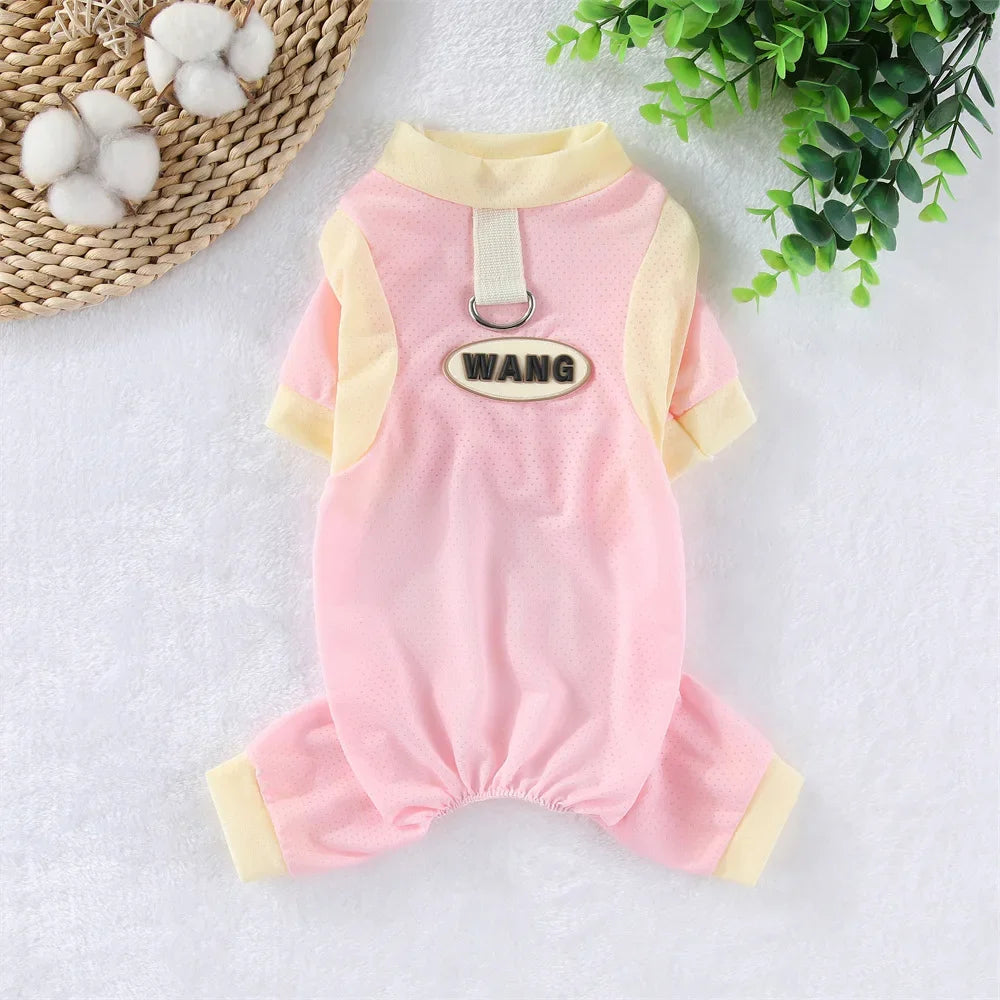 Titre (EN/FR)
Breathable Summer Pet Jumpsuit – Cooling Outfit for Small Dogs & Cats / Combinaison d’Été Respirante pour Animaux – Tenue Fraîcheur pour Petits Chiens et Chats