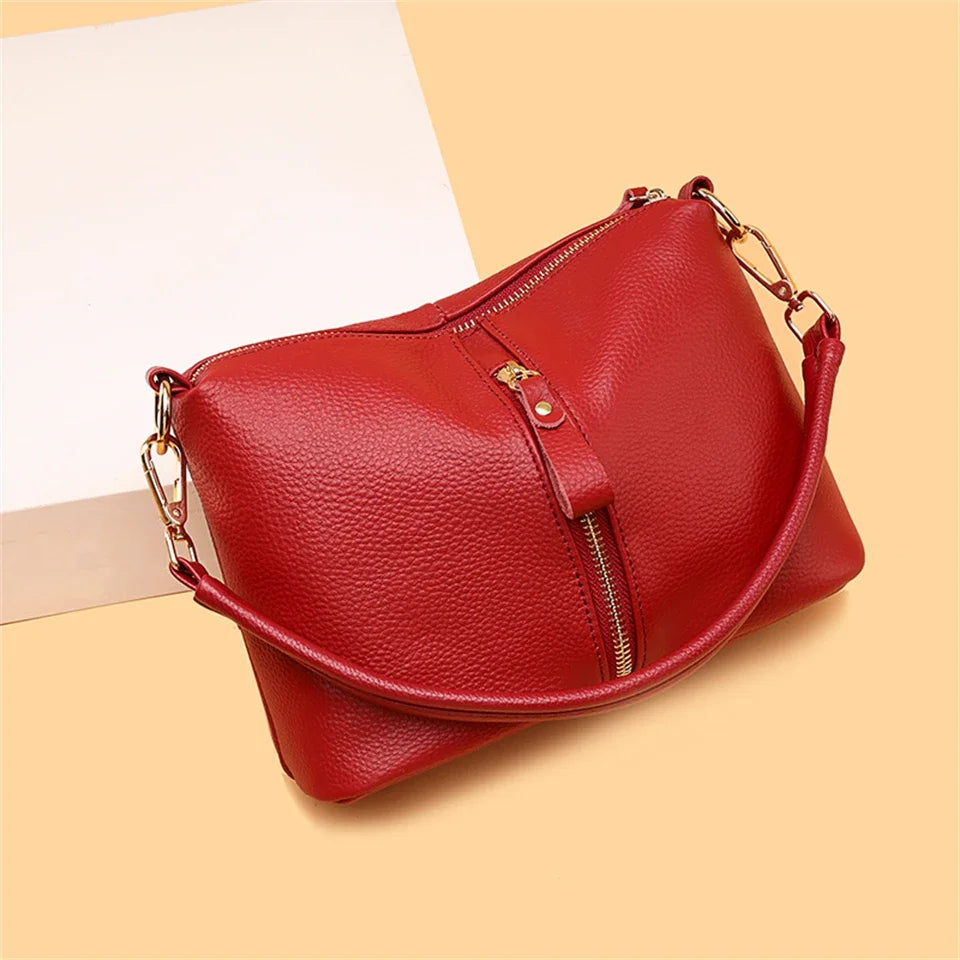 Title / Titre
EN: Luxury Genuine Leather Tote Bag – Women’s Soft Cowhide Shoulder & Crossbody Bag
FR: Sac cabas en cuir véritable de luxe – Femme, cuir souple, porté épaule et bandoulière
